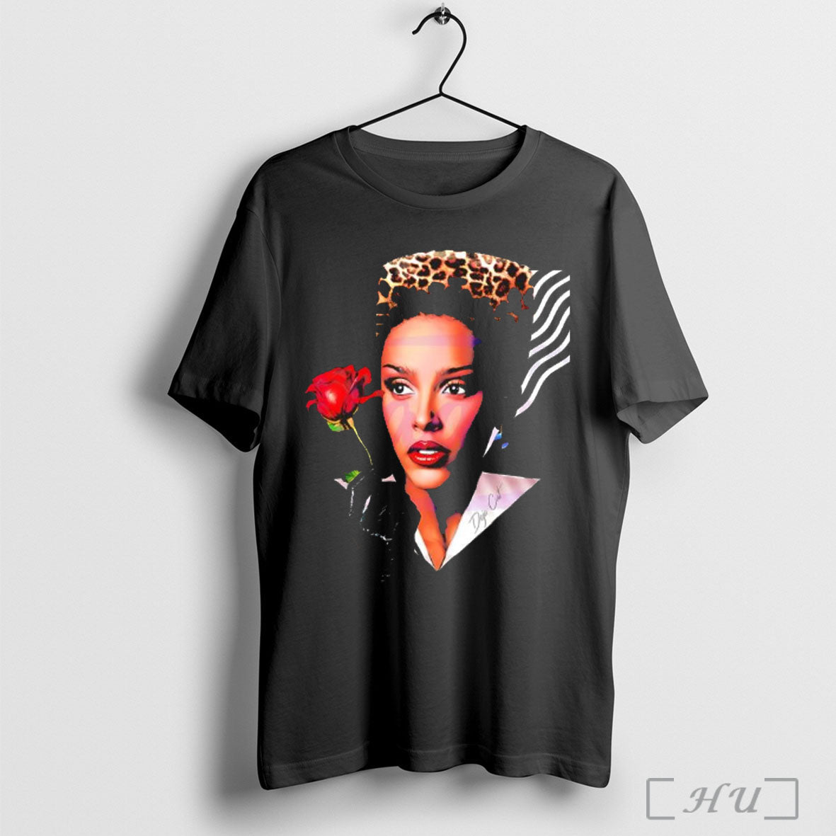 Doja With Rose Vintage Glamour Fashion Illustration T Shirt Unisex