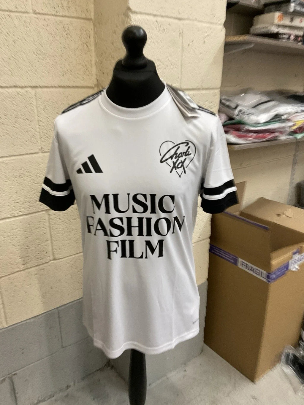 Charlie XCX Football Shirt Size Small Unisex