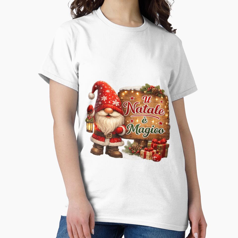 Il Natale è Magico – Cute Christmas Gnome Holiday Graphic by RipantinaFantasy